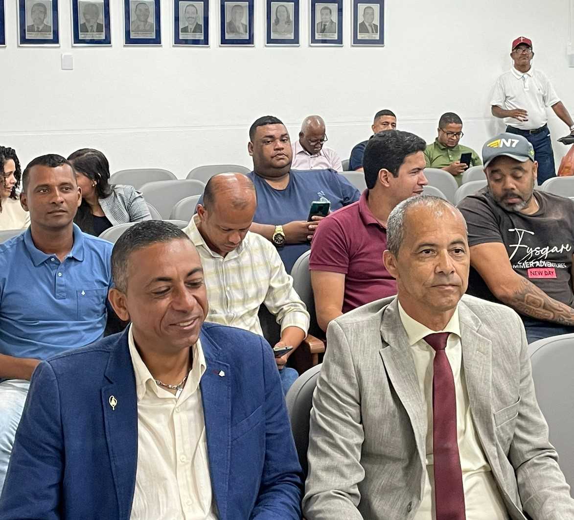 Camacã: Prefeito Paulo do Gás prestigia a posse do Presidente da Câmara Lucas Muniz